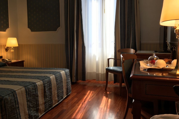 ダブルユースルーム のアンドレオラ・セントラル ・ホテル ミラノ